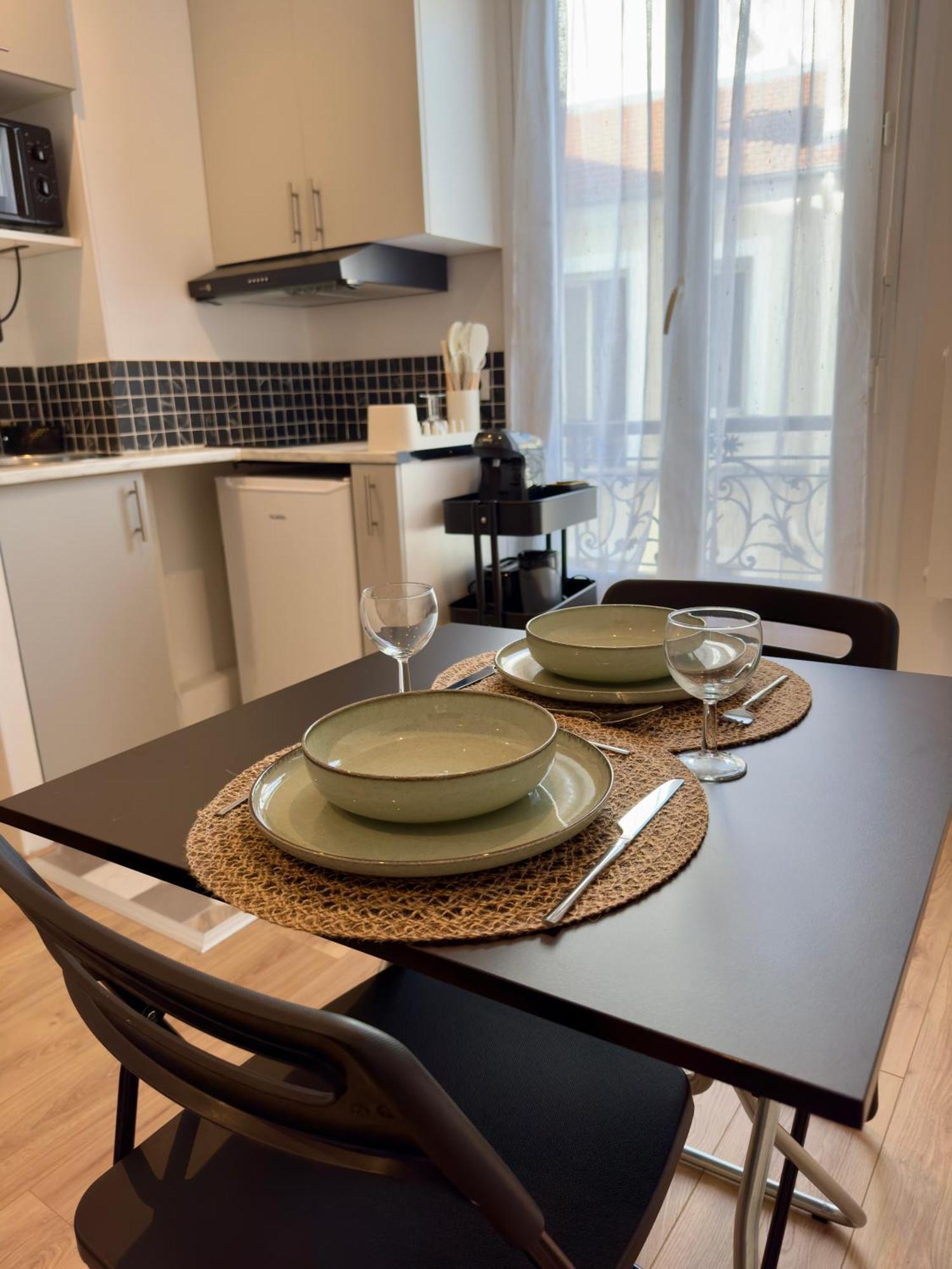 Superb And Elegant Apartment In Paris' Heart Екстериор снимка