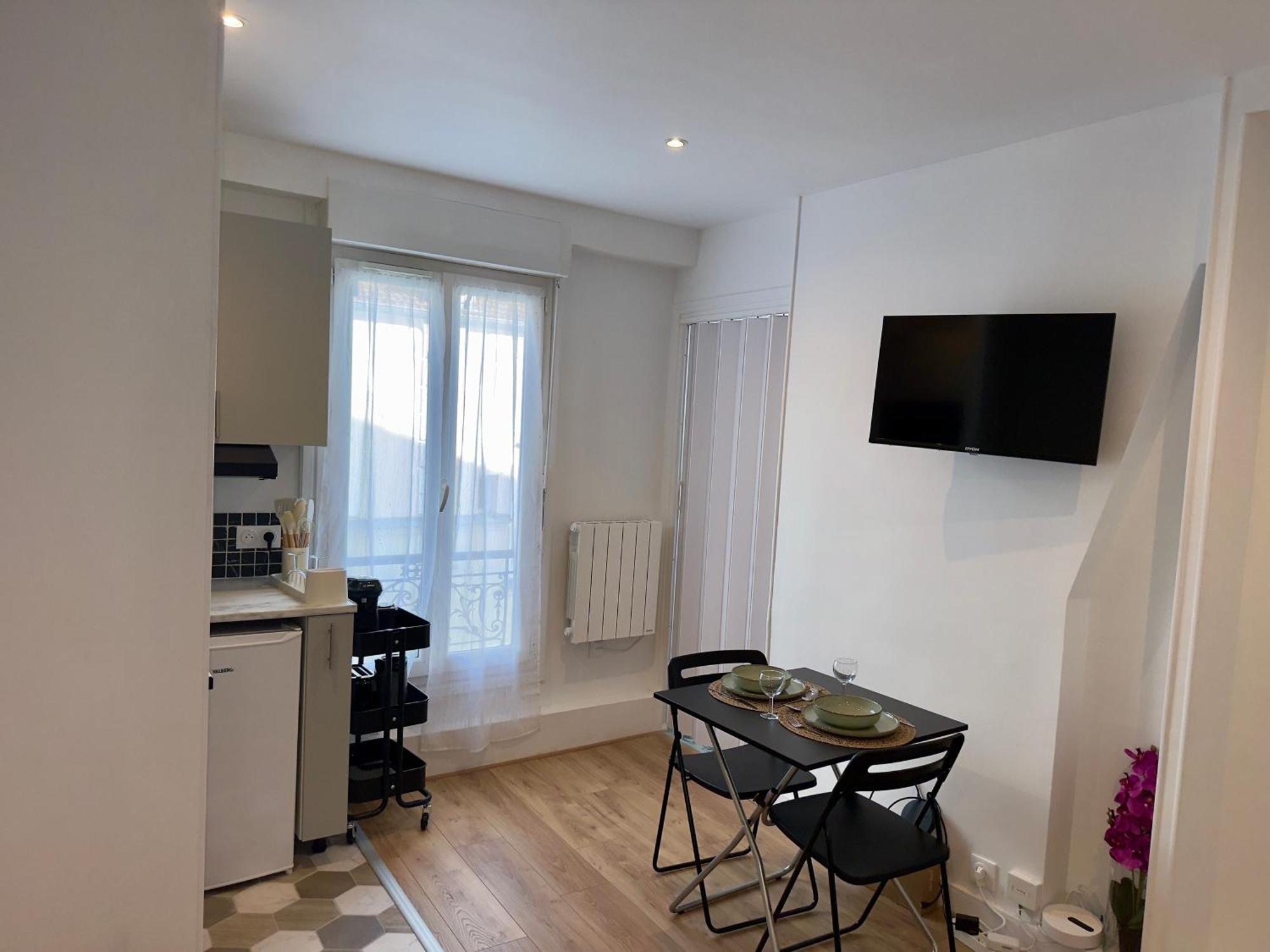 Superb And Elegant Apartment In Paris' Heart Екстериор снимка